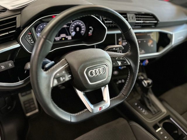 Q3 Sportback Performance Black 2.0