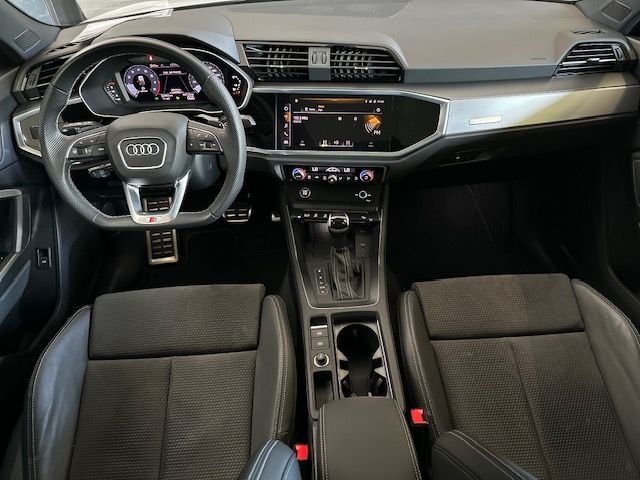 Q3 Sportback Performance Black 2.0