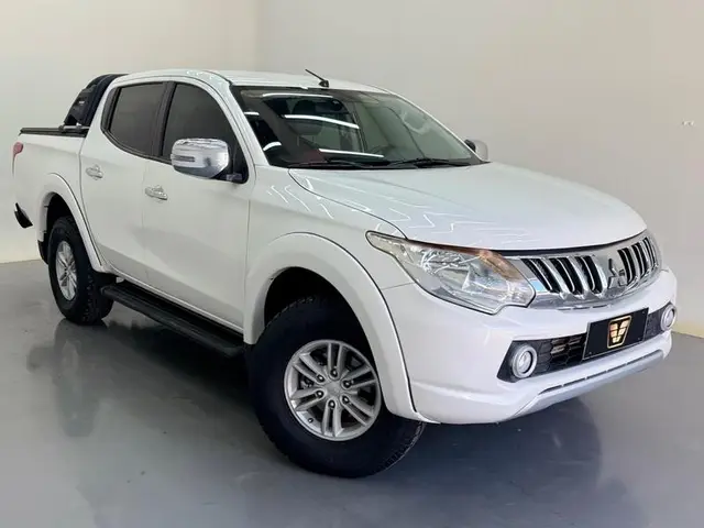 Carro Mitsubishi L200 Triton Sport 2017 Sport 2.4 DID-H HPE-S Top 4WD (Aut)