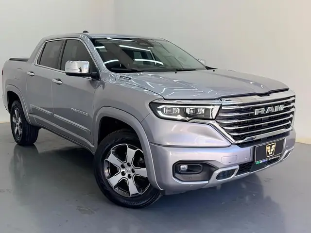 Carro RAM Rampage 2024 Laramie 2.0 Turbo