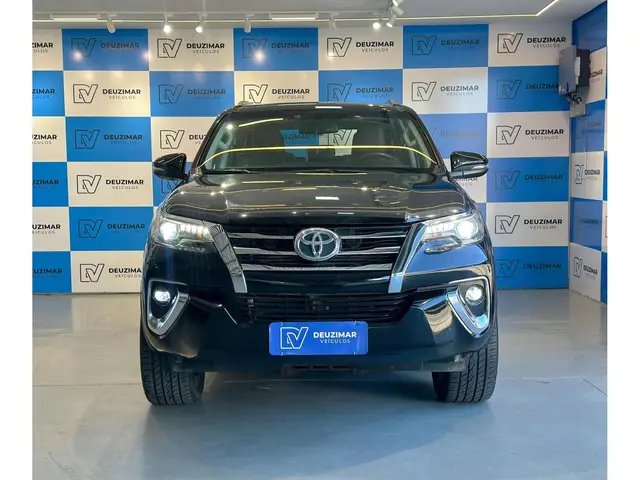 Carro Toyota SW4 2018 2.8 TDI SRX 7L 4x4 (Aut)
