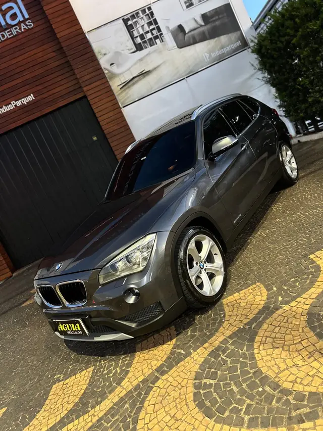 Carro BMW X1 2013 2.0 sDrive20i (Aut)