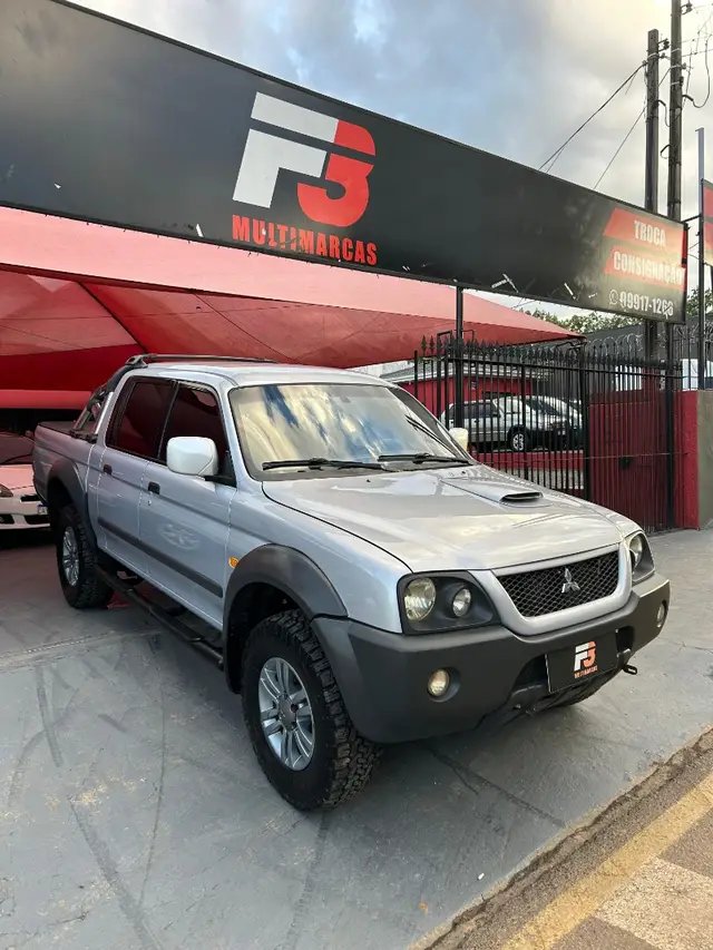 Carro Mitsubishi L200 Triton Outdoor 2009 L 200 Outdoor HPE 4x4 2.5 (cab. dupla)