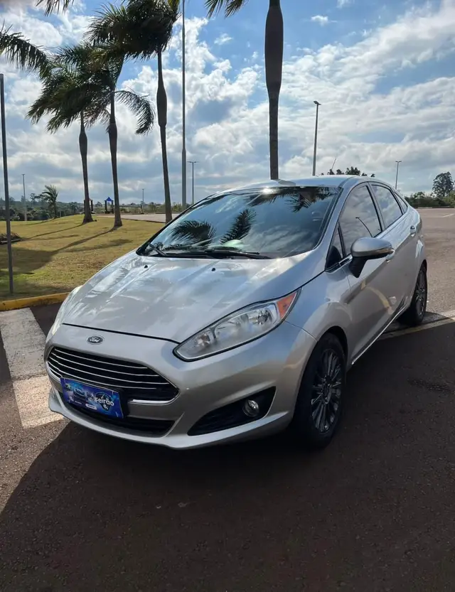 Carro Ford New Fiesta Sedan 2014 1.6 Titanium PowerShift (Flex)