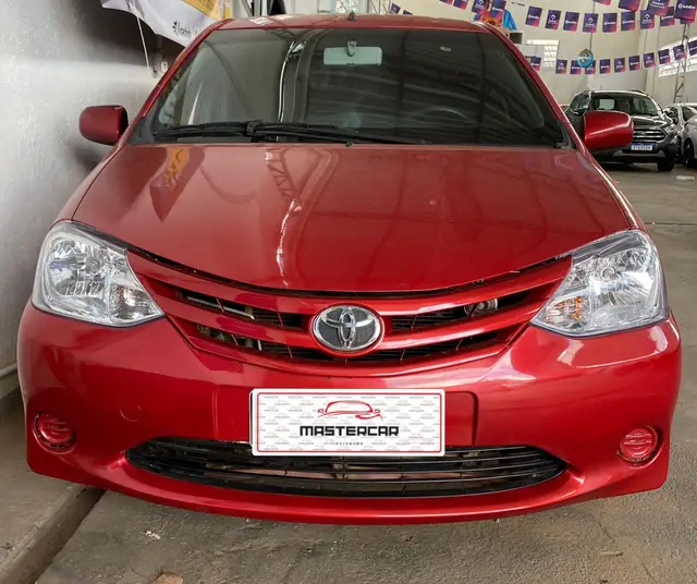 Carro Toyota Etios 2013 X 1.3 (Flex)