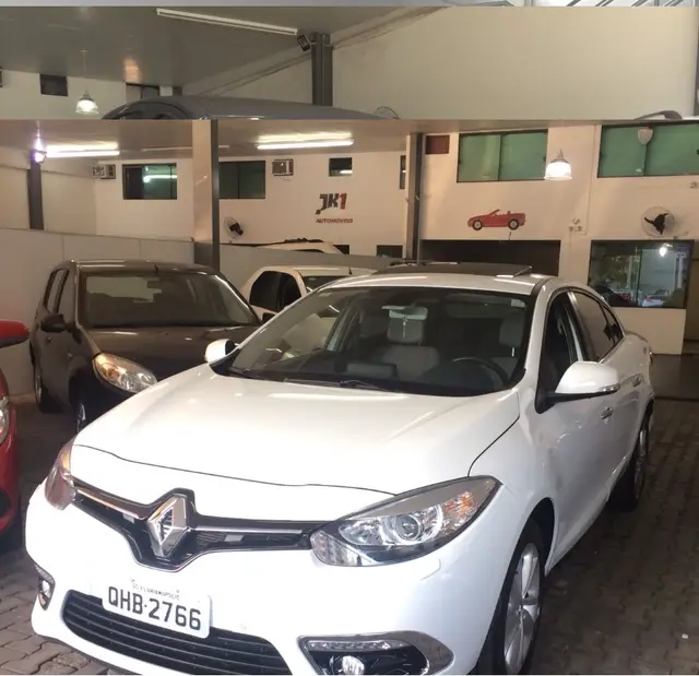 Carro Renault Fluence 2016 2.0 16V Privilege X-Tronic (Flex)