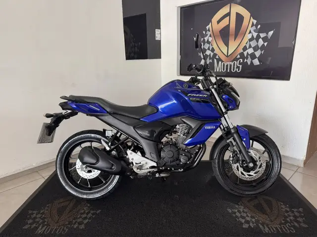 Carro Yamaha Fazer FZ15 2023 ABS