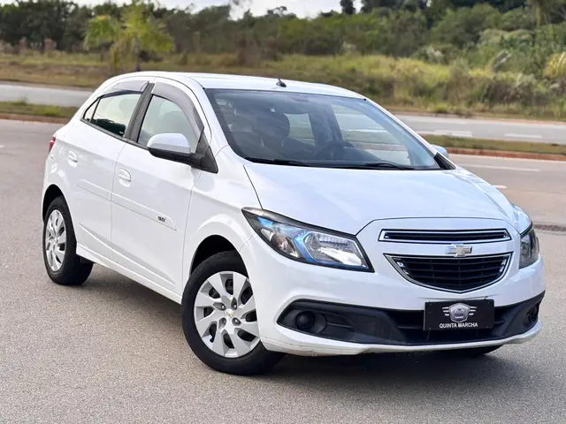 Carro Chevrolet Onix 2016 1.4 LT SPE/4