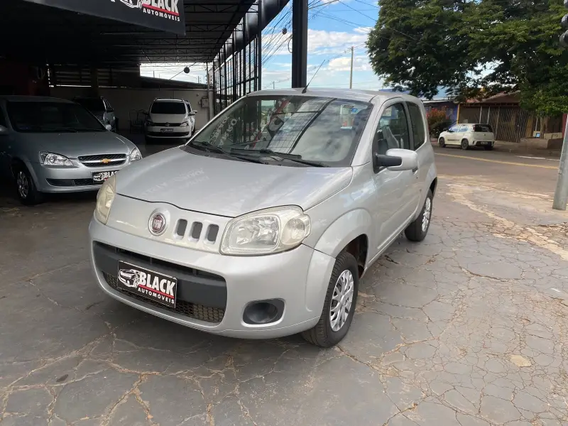 Fiat Uno Vivace 1.0 8V (Flex) 2p