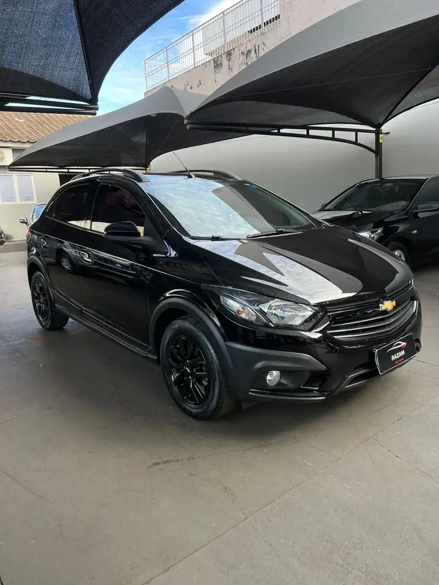 Carro Chevrolet Onix 2019 1.4 Activ SPE/4