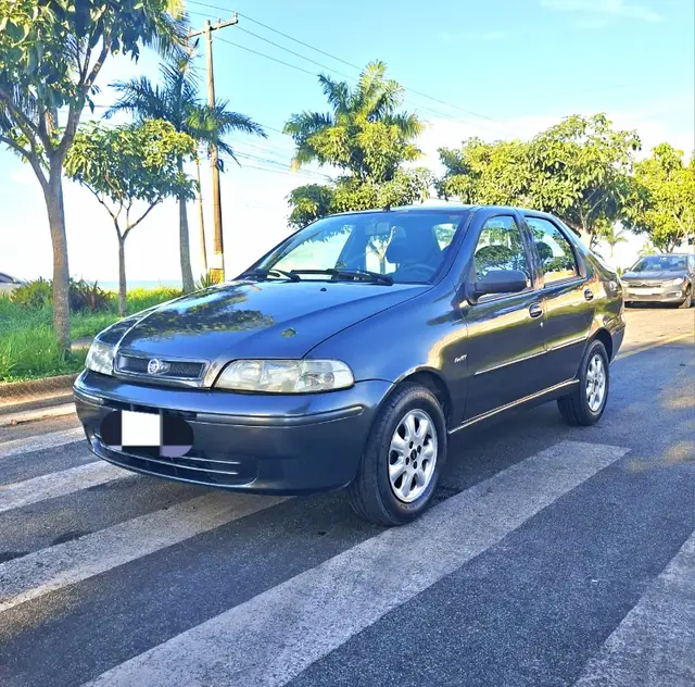 Carro Fiat Siena 2002 1.0 MPi (6 Marchas)
