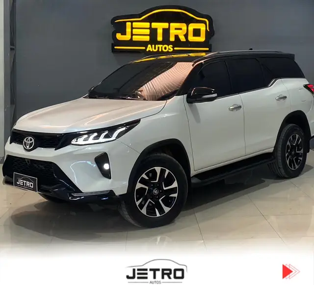 Carro Toyota SW4 2017 2.8 TDI SRX 5L 4x4 (Aut)