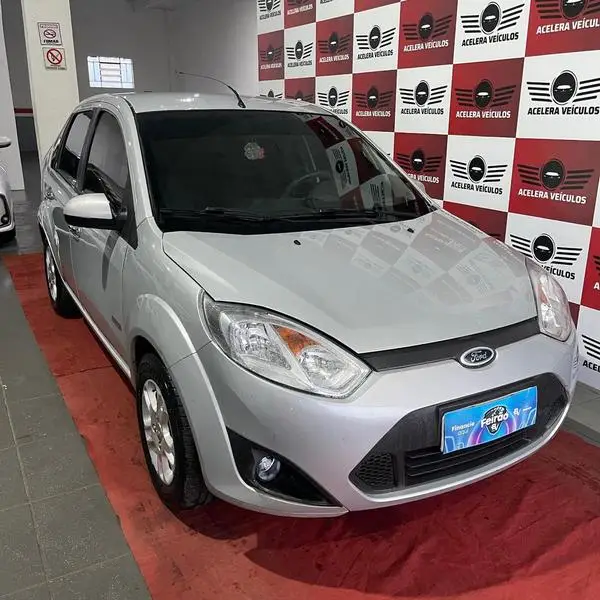 Carro Ford Fiesta Sedan 2012 1.6 (Flex)
