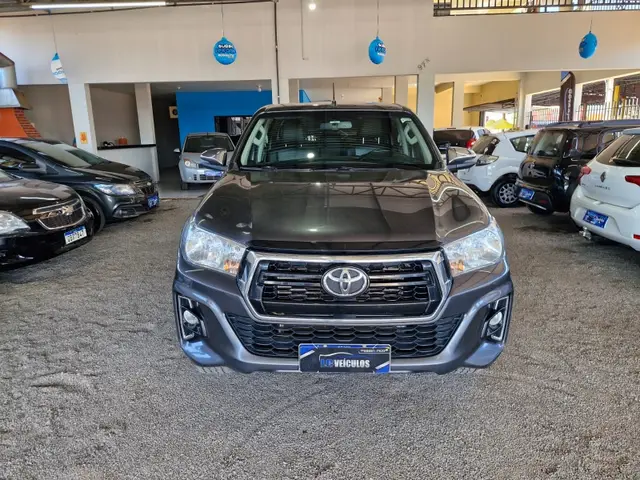 Carro Toyota Hilux Cabine Dupla 2020 Hilux 2.8 TDI SRV CD 4x4 (Aut)