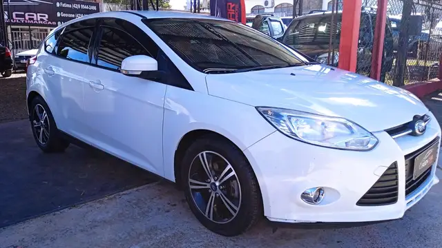 Carro Ford Focus Hatch 2014 SE 1.6 16V TiVCT PowerShift