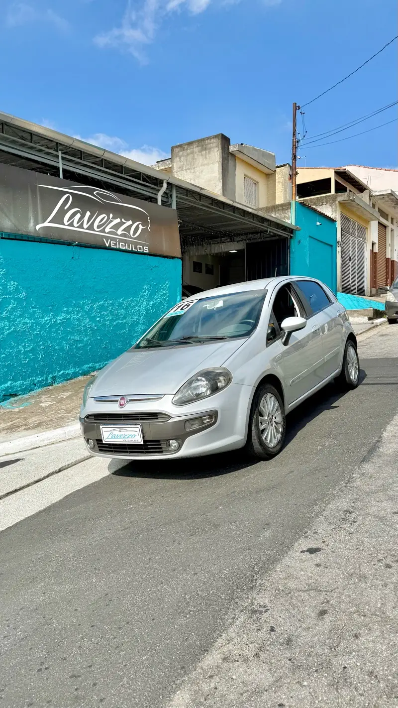 Fiat Punto Essence 1.6 16V (Flex)