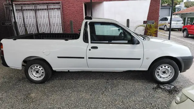 Carro Ford Courier 2011 L 1.6 (Flex)