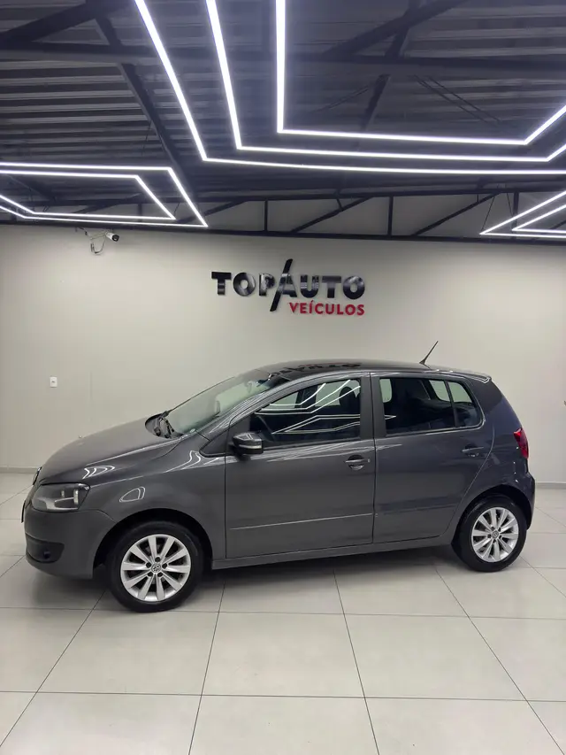 Carro Volkswagen Fox 2013 1.0 VHT (Flex) 4p