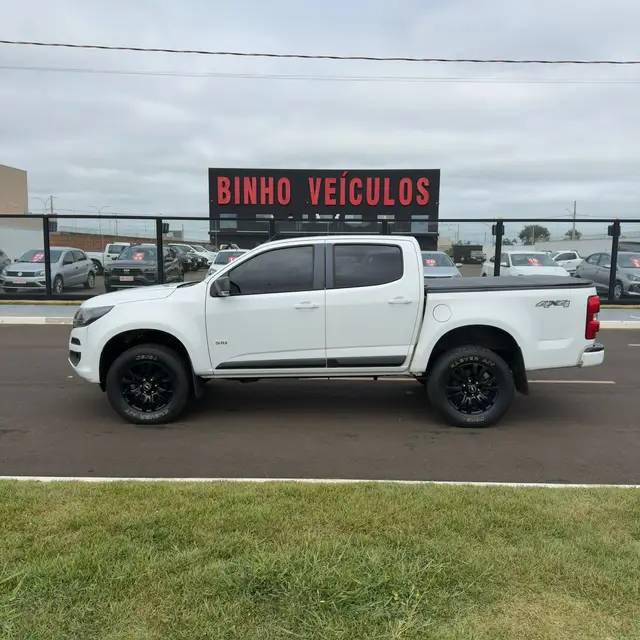 Carro Chevrolet S10 Cabine Dupla 2021 S10 2.8 CTDI LT 4WD (Diesel)
