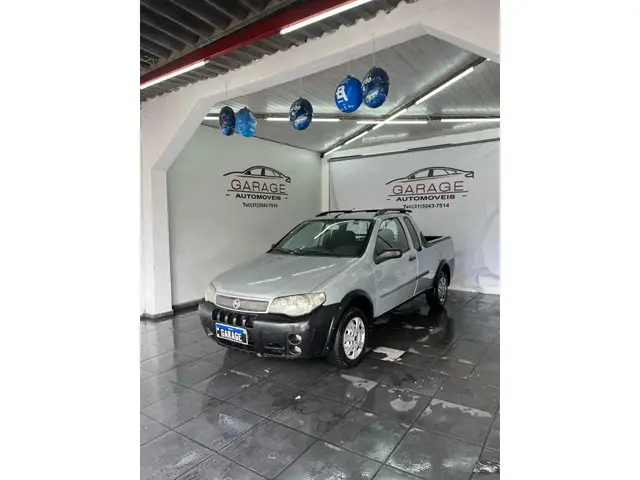 Carro Fiat Strada 2006 Trekking 1.8 8V (Flex)