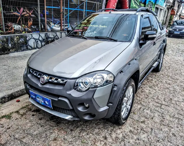 Carro Fiat Strada 2014 Adv.1.8 16V Dualogic Flex CD