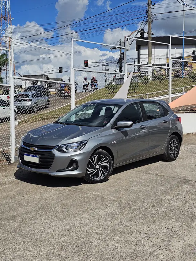 Carro Chevrolet Onix 2024 LT 1.0
