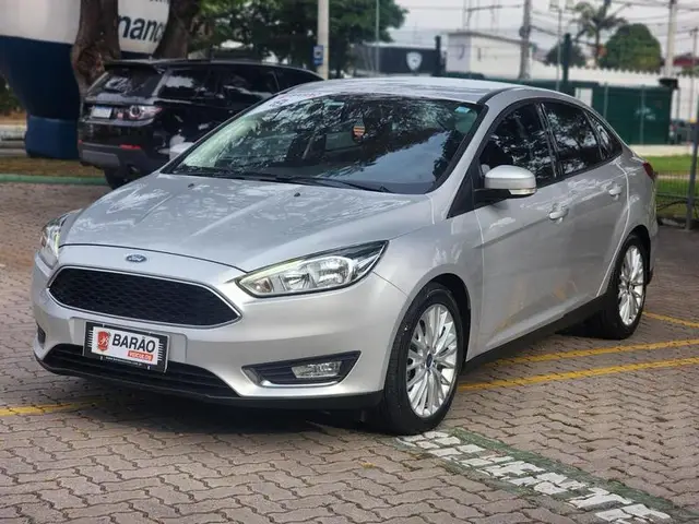 Carro Ford Focus Sedan 2018 SE Plus 2.0 PowerShift