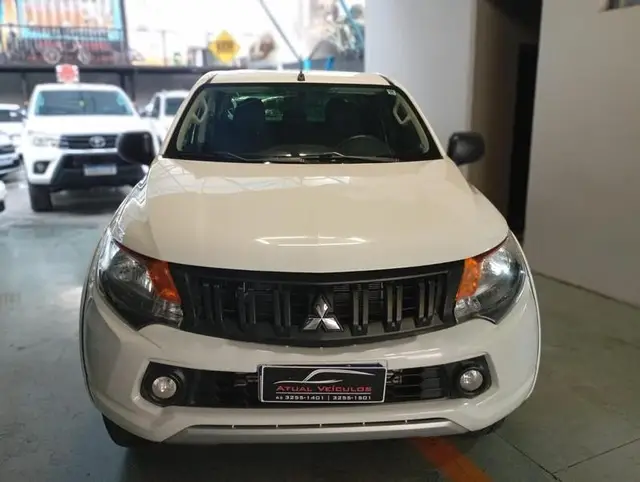 Carro Mitsubishi L200 2023 Triton GL 2.4 Turbo