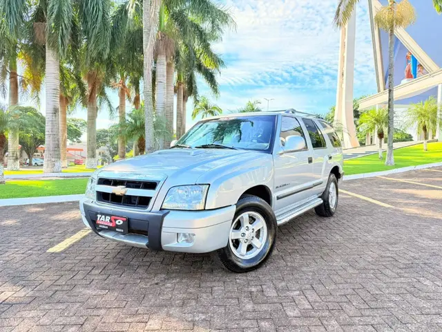 Carro Chevrolet Blazer 2004 DLX 4x4 2.8  (nova série)
