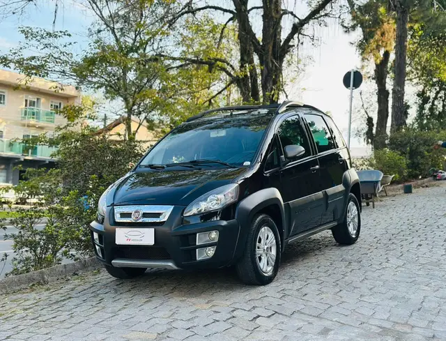 Carro Fiat Idea 2012 Adventure 1.8 16V E.TorQ (Flex)