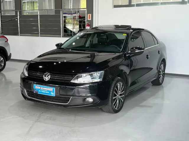 Carro Volkswagen Jetta 2013 2.0 TSI Highline DSG