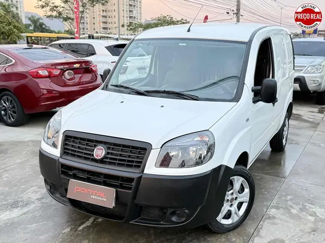 Carro Fiat Doblò Cargo 2021 1.8 E.torQ (Flex)