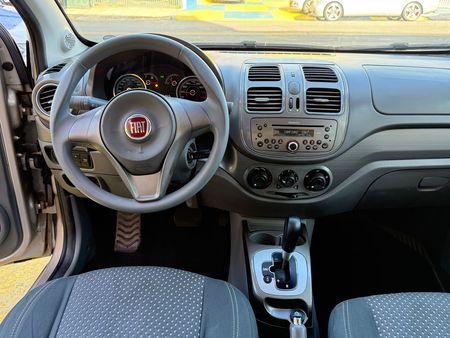 Grand Siena Essence 1.6 16V (Flex)