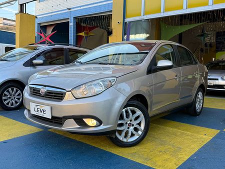 Grand Siena Essence 1.6 16V (Flex)