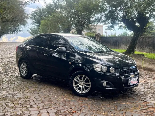 Carro Chevrolet Sonic Sedan 2013 LTZ (Aut)