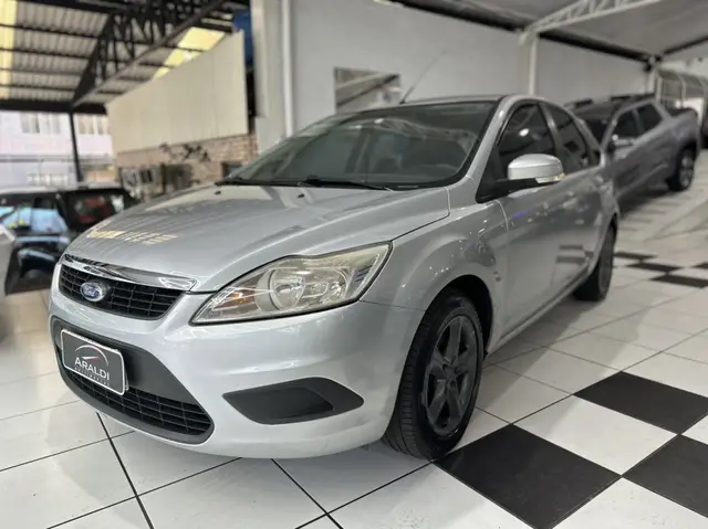 Carro Ford Focus Hatch 2009 GLX 2.0 16V Duratec