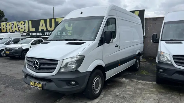 Carro Mercedes-Benz Sprinter 2019 Furgão 415 CDI Teto Alto 10,5m