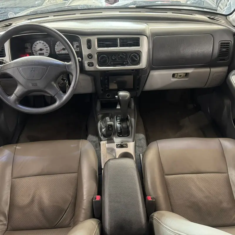 Mitsubishi HPE 4x4 3.5 (aut)