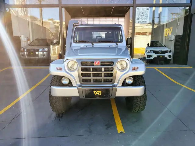 Carro Troller T4 2010 4x4 3.0 TB Int. Cap. Rígida Diesel