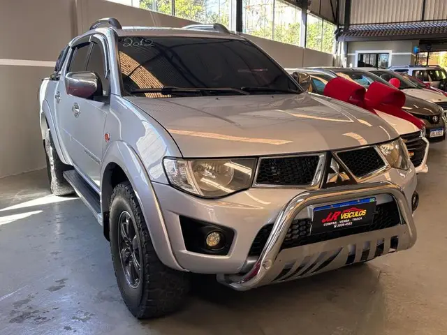 Carro Mitsubishi L200 Triton Sport 2012 HPE 4x4 3.2 DI-D (Aut)