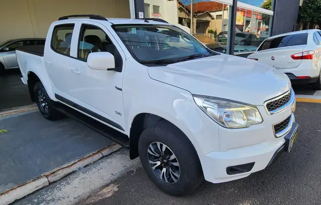 Carro Chevrolet S10 Cabine Dupla 2015 S10 LS 2.4 4x2 (Cab Dupla) (Flex)