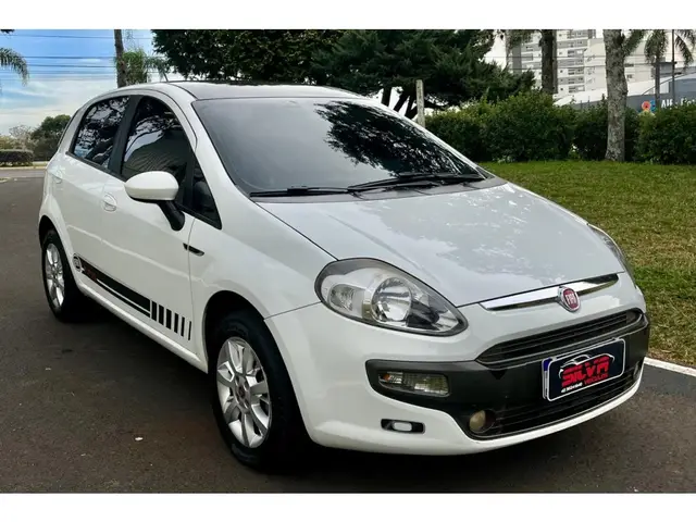 Carro Fiat Punto 2016 BlackMotion 1.8 16V (Flex)