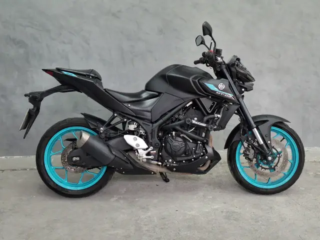 Carro Yamaha MT-03 2023 ABS