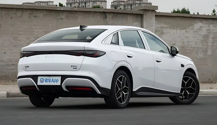 Modelo chega ainda esse ano e poderia roubar vendas do japonês por aqui