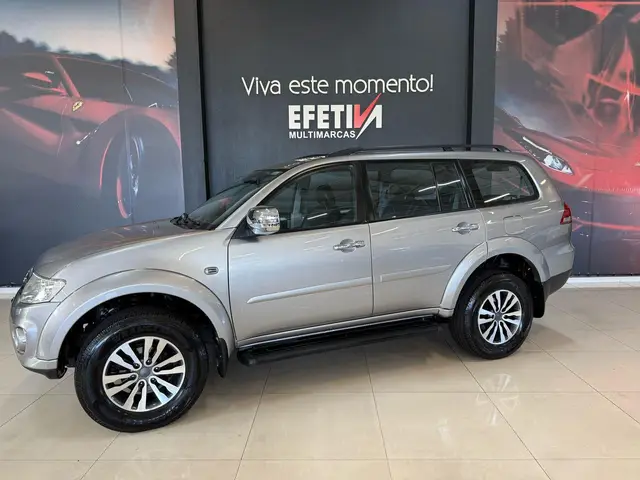 Carro Mitsubishi Pajero 2016 3.2 DI-D S 4WD HPE (Aut)