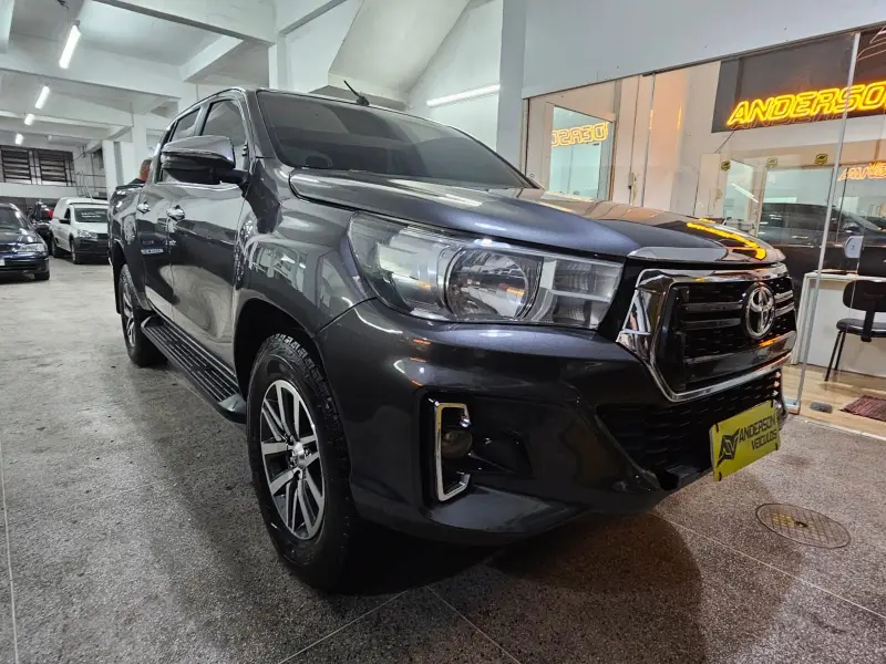 Toyota Hilux 2.8 TDI SRX CD 4x4 (Aut)