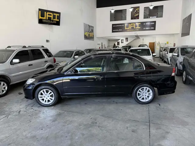 Carro Honda Civic 2004 Sedan LX 1.7 16V