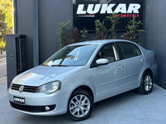 Carro Volkswagen Polo Sedan 0 1.6 8V (Flex)