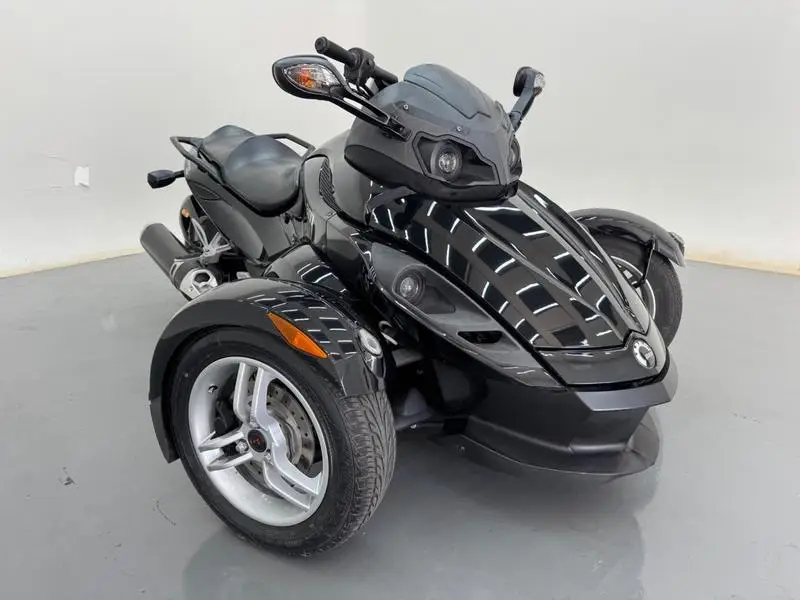 BRP Can Am Spyder 990 RS (Triciclo)