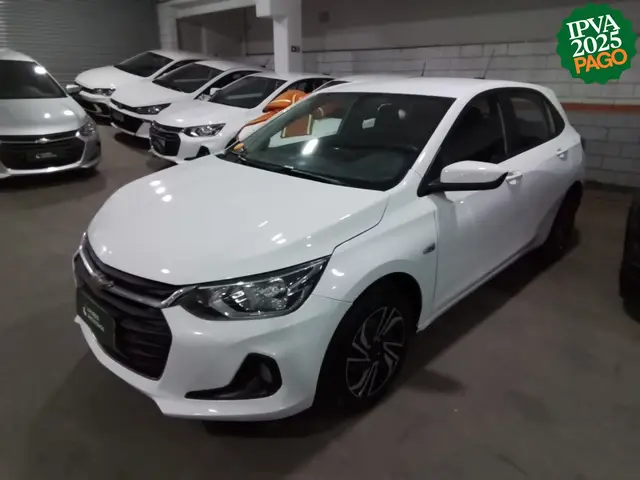 Carro Chevrolet Onix Plus 2024 LT 1.0